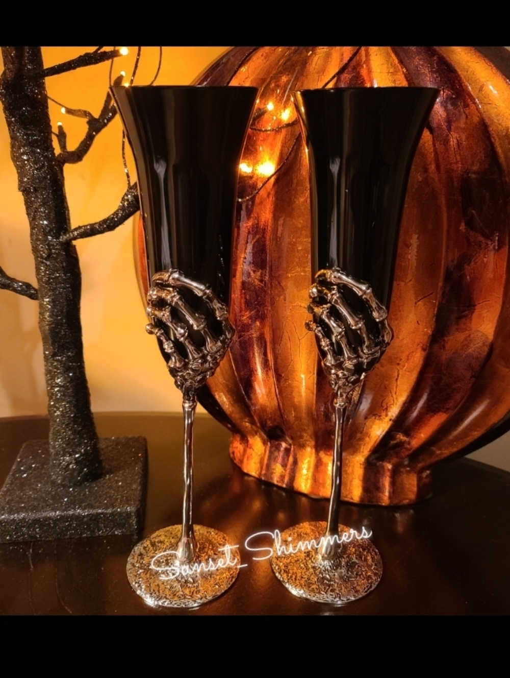 Set / 2 Goth Metal Skeleton Hand Black Flute Toasting Glasses Halloween New